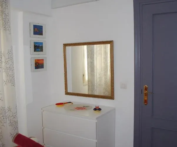 Chez Alison! * نيرخا